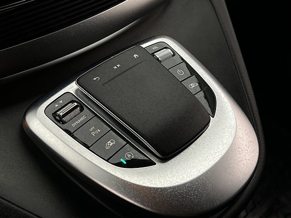 Mercedes-Benz V250 d 28 of 30