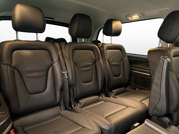 Mercedes-Benz V250 d 30 of 30