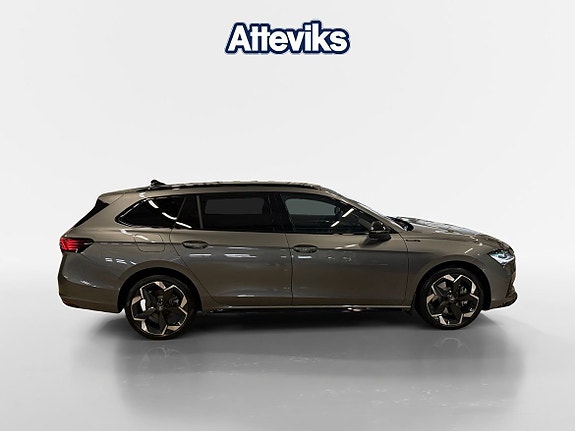 Skoda Superb 2 of 15