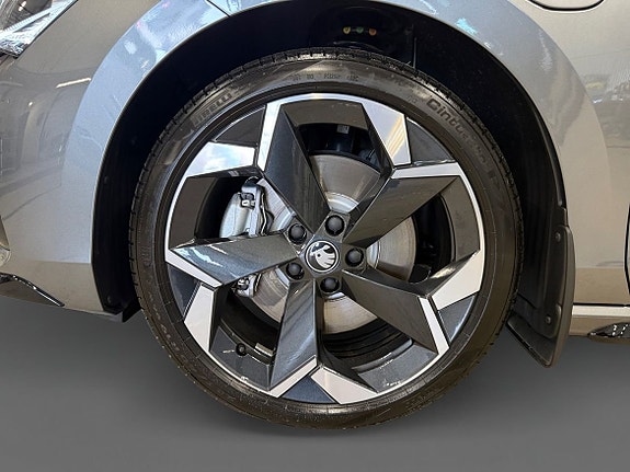 Skoda Superb 14 of 15