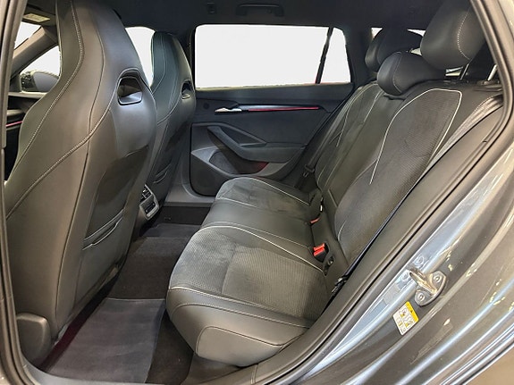 Skoda Superb 13 of 15