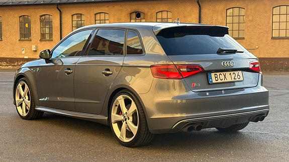 Audi S3 4 of 6