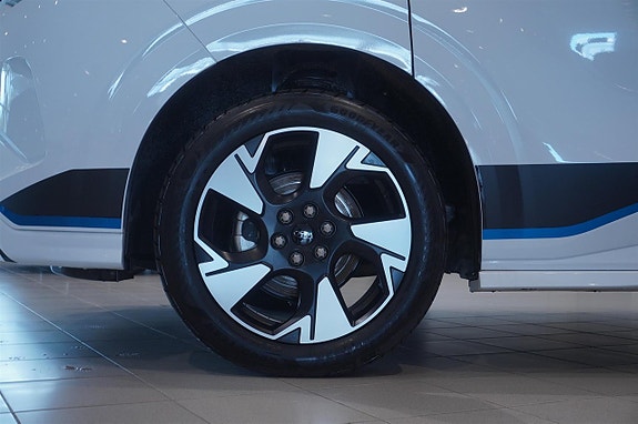 Ford Transit Custom 15 of 15