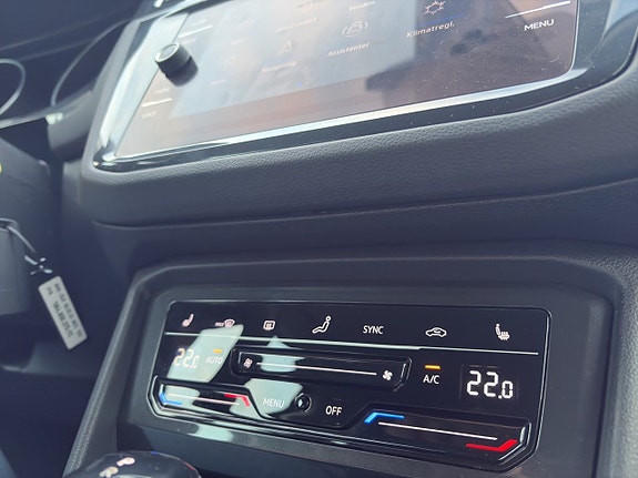 Volkswagen Tiguan 16 of 21