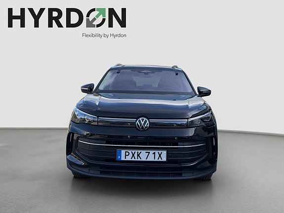 Volkswagen Tiguan 2 of 21