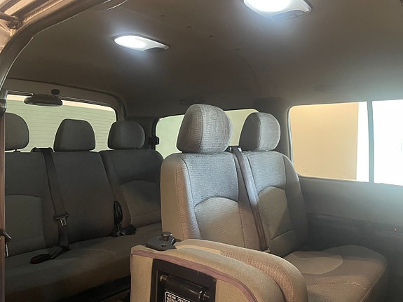 Hyundai H-1 12 of 16