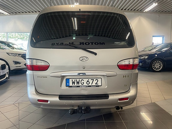 Hyundai H-1 9 of 16