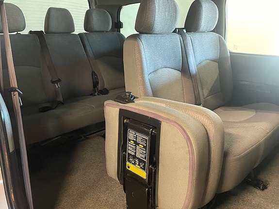 Hyundai H-1 11 of 16