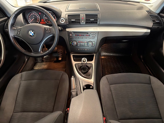 BMW 116d 6 of 14