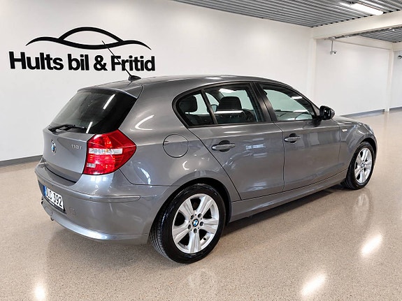 BMW 116d 2 of 14