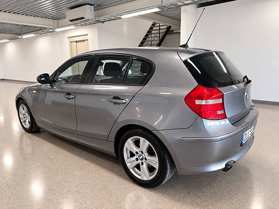 BMW 116d 4 of 14