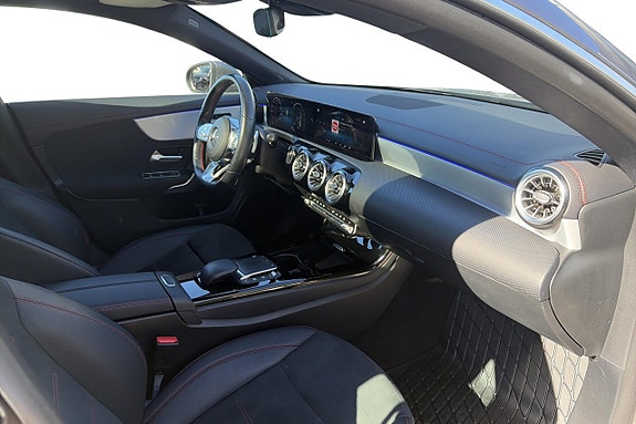 Mercedes-Benz CLA250 e 9 of 12