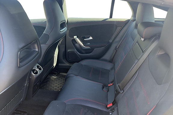 Mercedes-Benz CLA250 e 10 of 12
