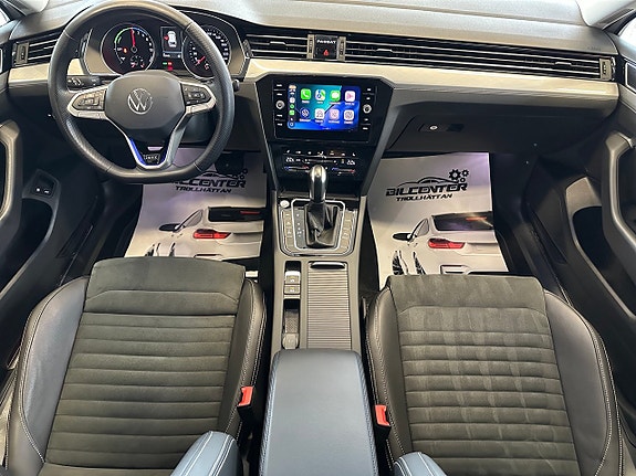Volkswagen Passat 12 of 16