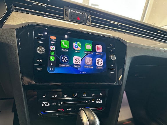 Volkswagen Passat 15 of 16