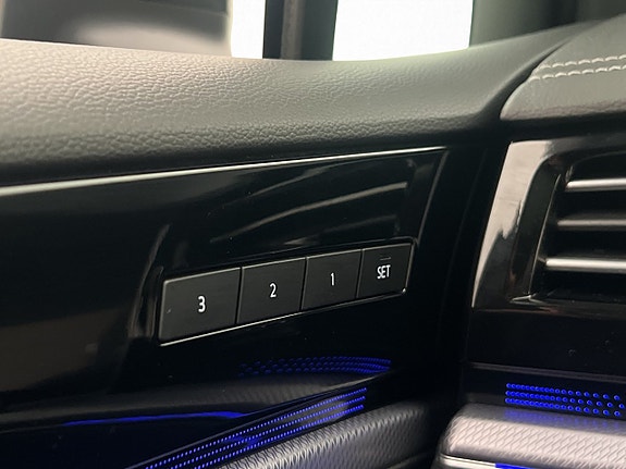 Volkswagen Touareg 13 of 30