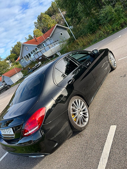 Mercedes-Benz C220 d 3 of 11