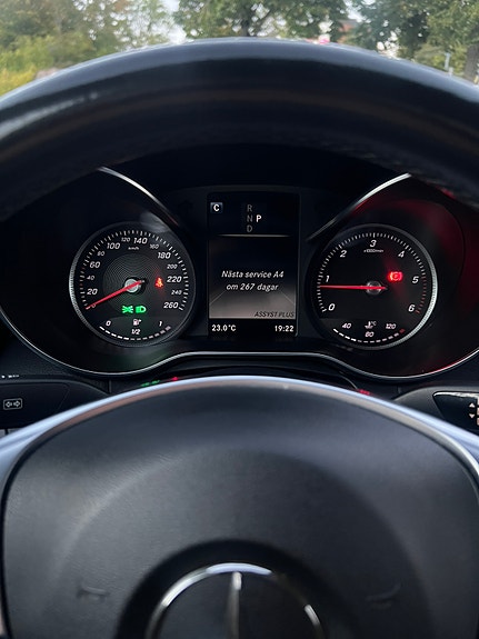 Mercedes-Benz C220 d 8 of 11