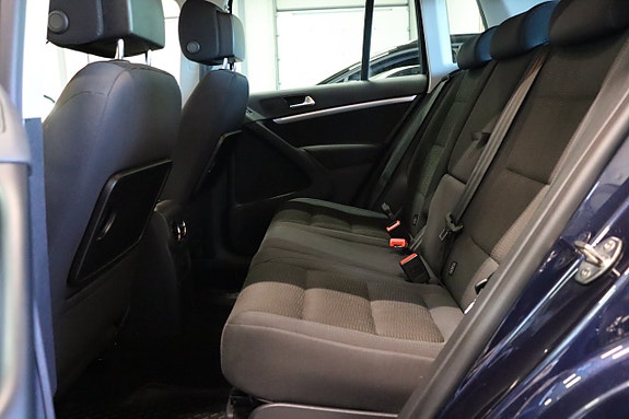 Volkswagen Tiguan 10 of 28