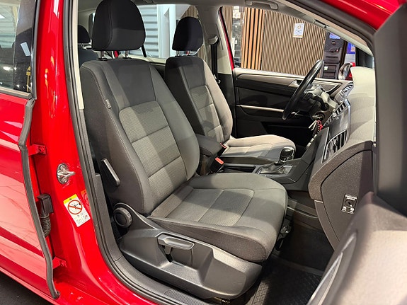 Volkswagen Golf Sportsvan 23 of 29