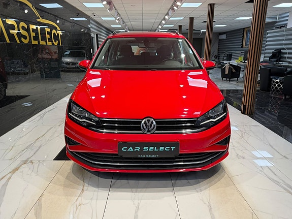 Volkswagen Golf Sportsvan 8 of 29
