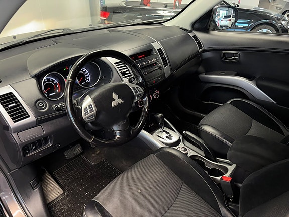 MITSUBISHI OUTLANDER 2.4 170ch 4X4 ETHANOL - BVA - PACK CONFORT - ATTELAGE - RÉGULATEUR DE VITESSE