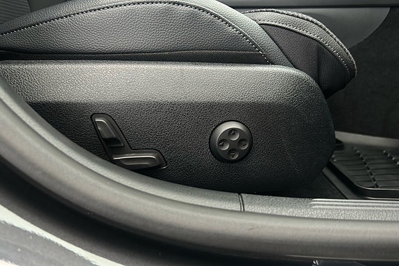 Mercedes-Benz C200 16 of 23