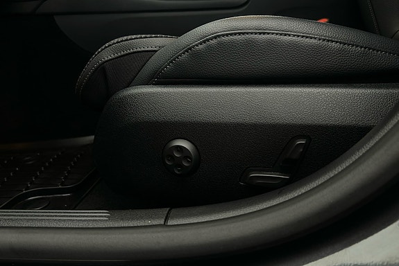 Mercedes-Benz C200 15 of 23