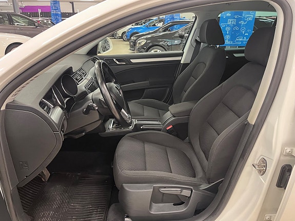 Skoda Superb 7 of 15