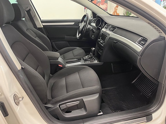 Skoda Superb 12 of 15