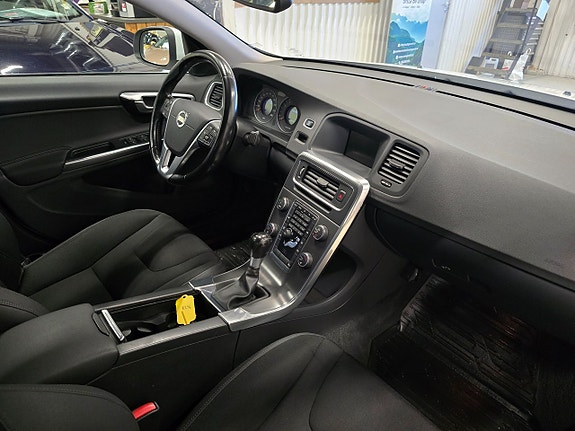Volvo S60 11 of 23