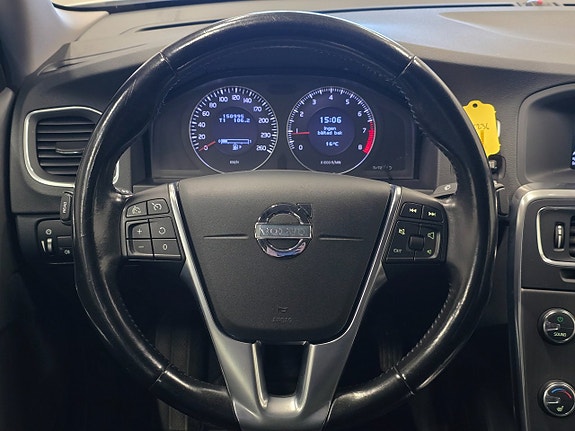 Volvo S60 15 of 23