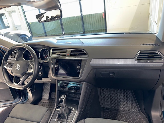 Volkswagen Tiguan 16 of 21