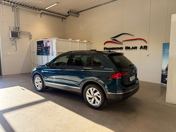 Volkswagen Tiguan 4 of 21