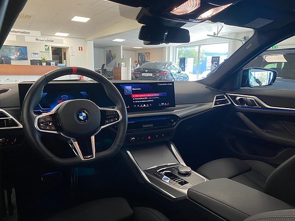 BMW i4 6 of 11