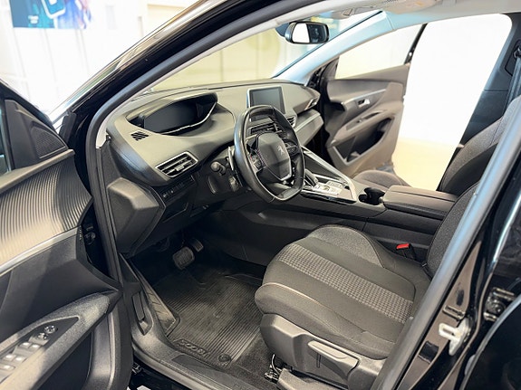 Peugeot 5008 16 of 23
