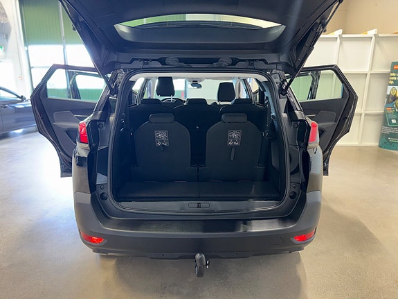 Peugeot 5008 18 of 23