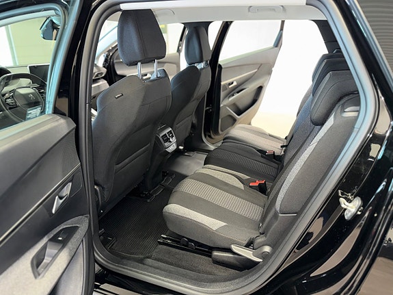 Peugeot 5008 15 of 23
