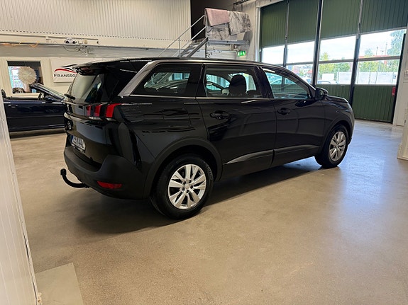 Peugeot 5008 8 of 23