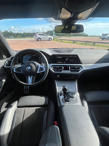 BMW M340d 4 of 6