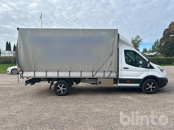 Flakbil med kapell Ford Transit 2.0 EcoBlue 4 of 6