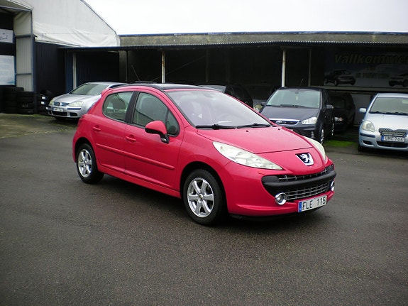 Peugeot 207 2 of 11