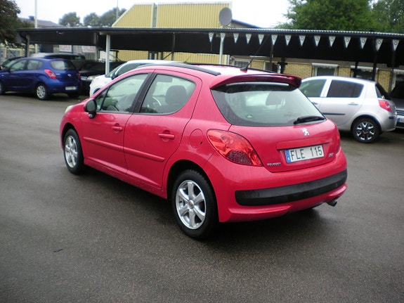 Peugeot 207 8 of 11