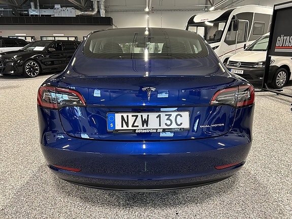 Tesla Model 3 3 of 24