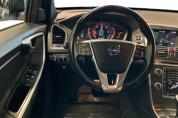 Volvo XC60 14 of 27