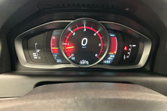 Volvo XC60 15 of 27