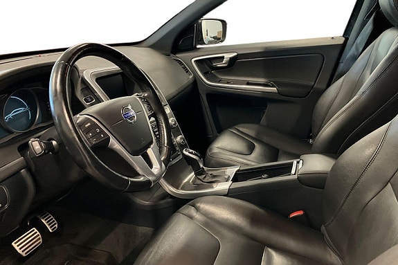 Volvo XC60 10 of 27