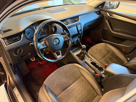 Skoda Octavia Scout 16 of 30