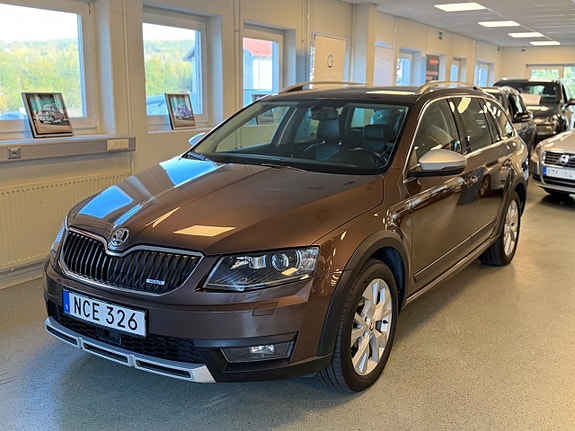 Skoda Octavia Scout 5 of 30