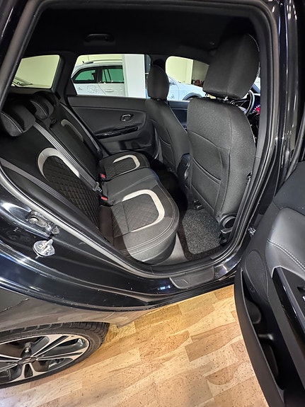 Kia Ceed 9 of 18
